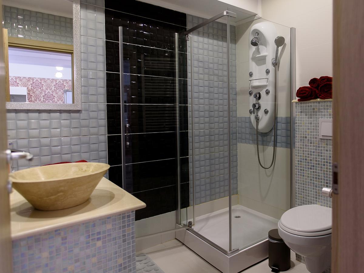 Carla'S Apartment, Airport & Train Station Shuttle Iasi Exterior foto
